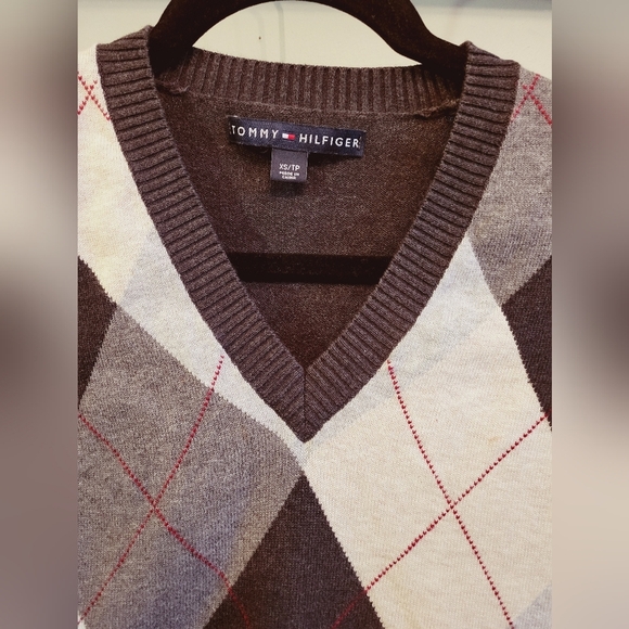 Tommy Hilfiger Sweater Vest - Picture 7 of 9